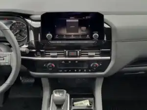 2025-Nissan-Pathfinder-Display