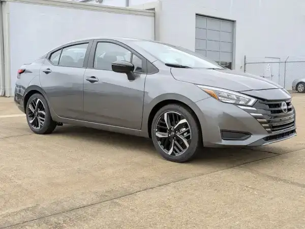 versa exterior