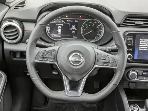 versa steering wheel