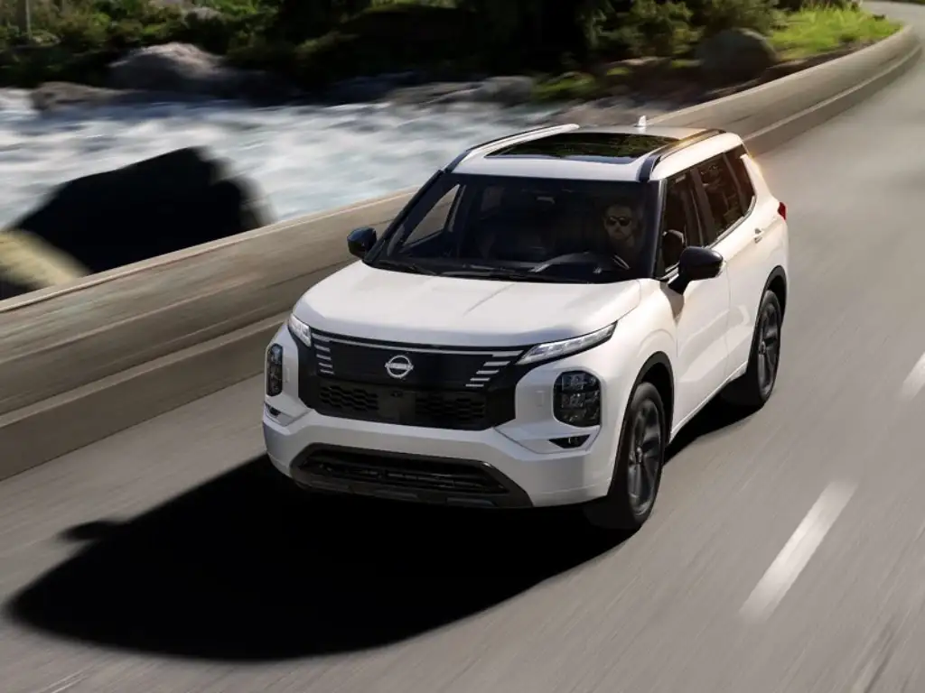 2027 Nissan Rogue Plug-In Hybrid Performance