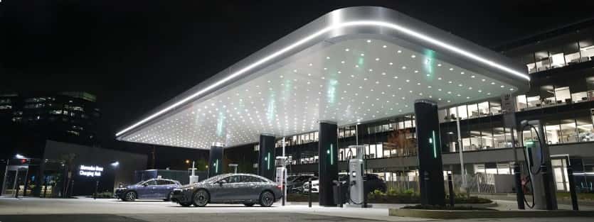 electric vehicle charging on the IONNA public fast charging network