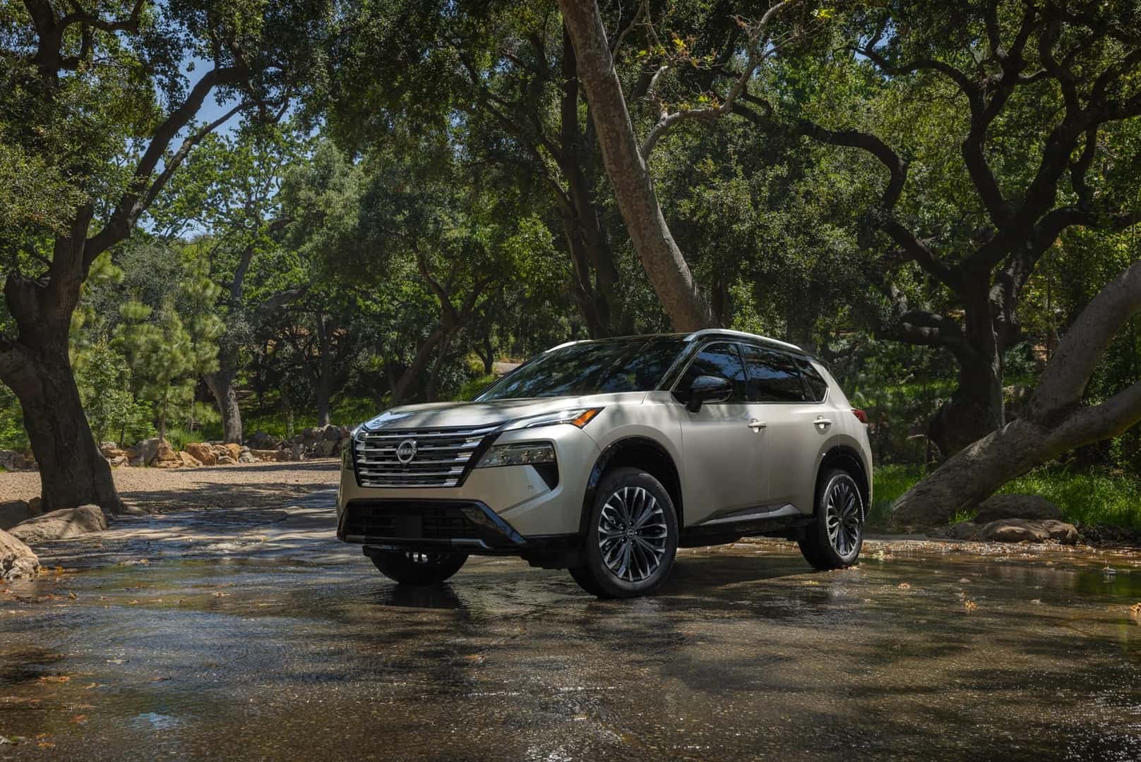 Nissan Dealer near St. Petersburg FL