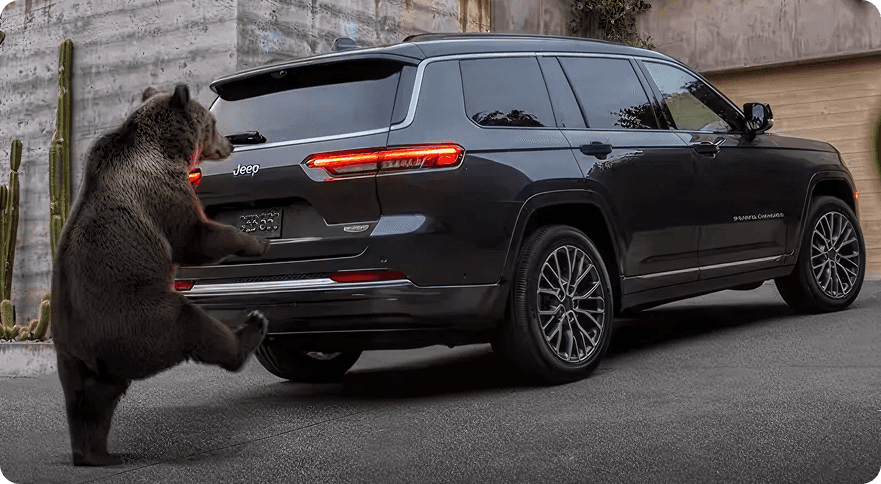 Hands-Free Power Liftgate