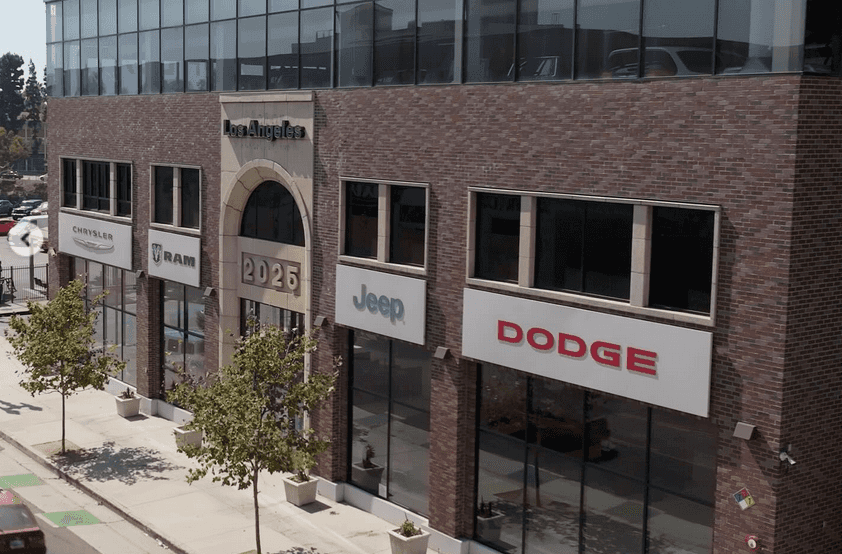 Affordable Jeep financial services available at Los Angeles Chrysler Dodge Jeep Ram