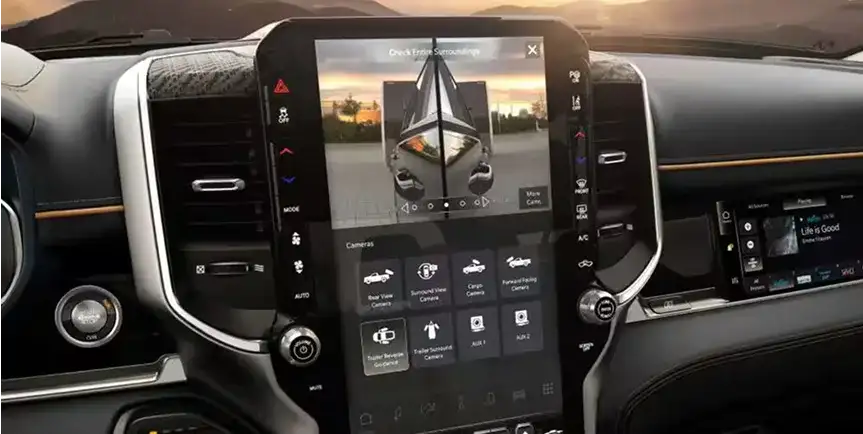 Trailer reverse guidance with dynamic gridlines on the 2027 Ram 1500 display