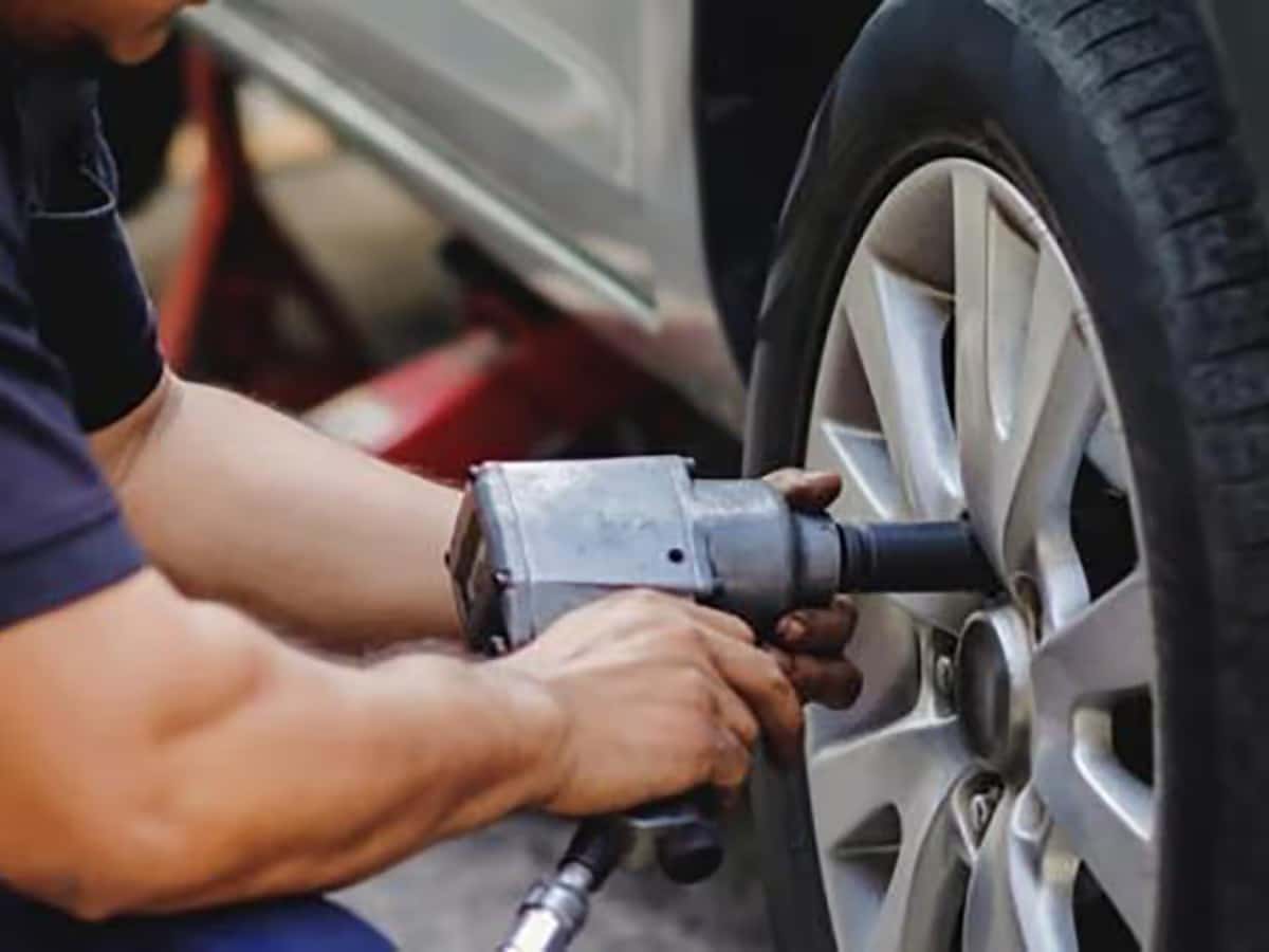 Tire Rotation Service | Lou Fusz Kia