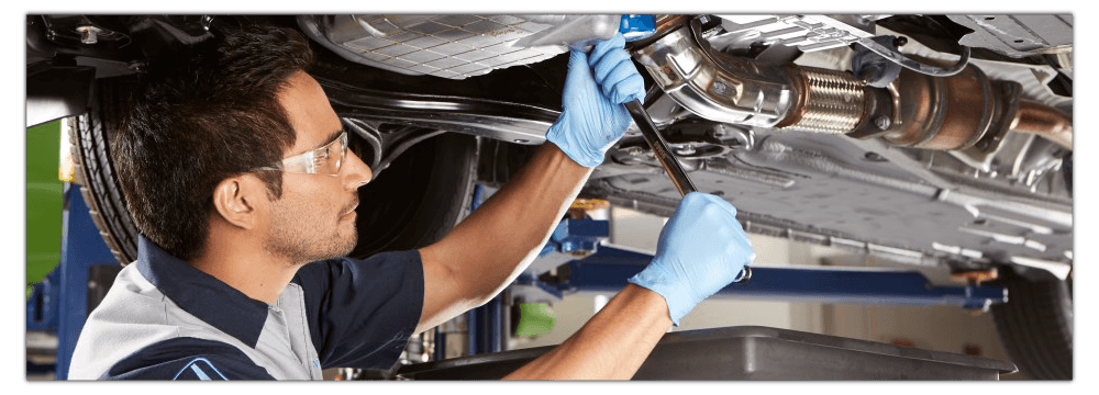 Honda-certified technician servicing a vehicle at Mariano Rivera Honda