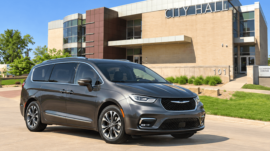 Minivans for sale near Hiawatha, IA