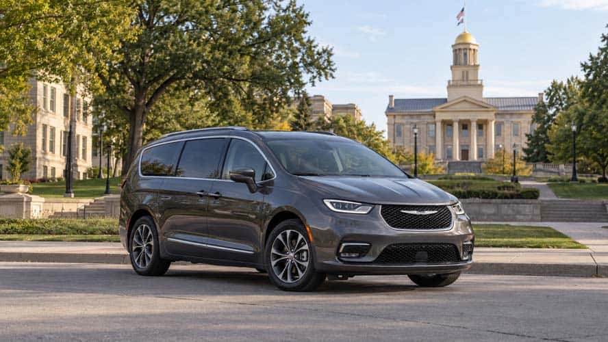 Minivans for sale near Iowa City Iowa