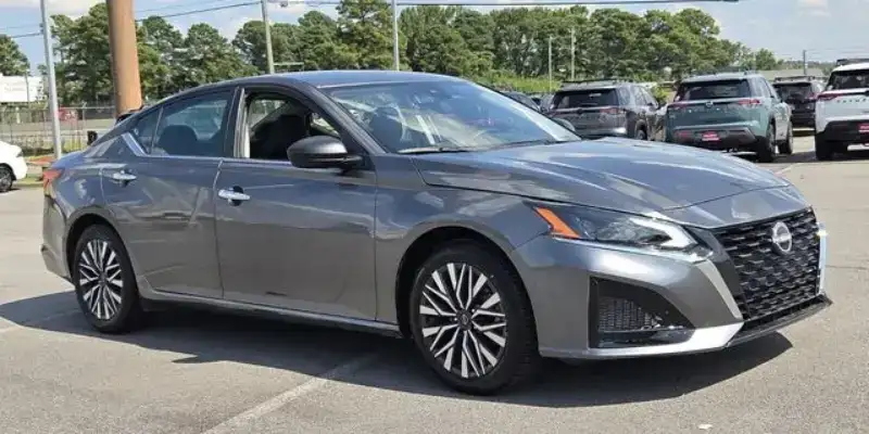 Used Nissan Altima for sale in Benton