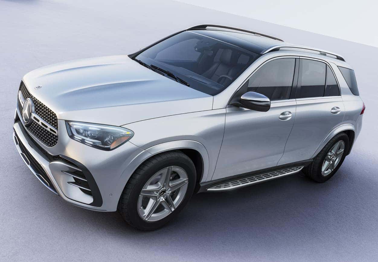 Mercedes-Benz GLE vs. BMW X5 Trims & Customization