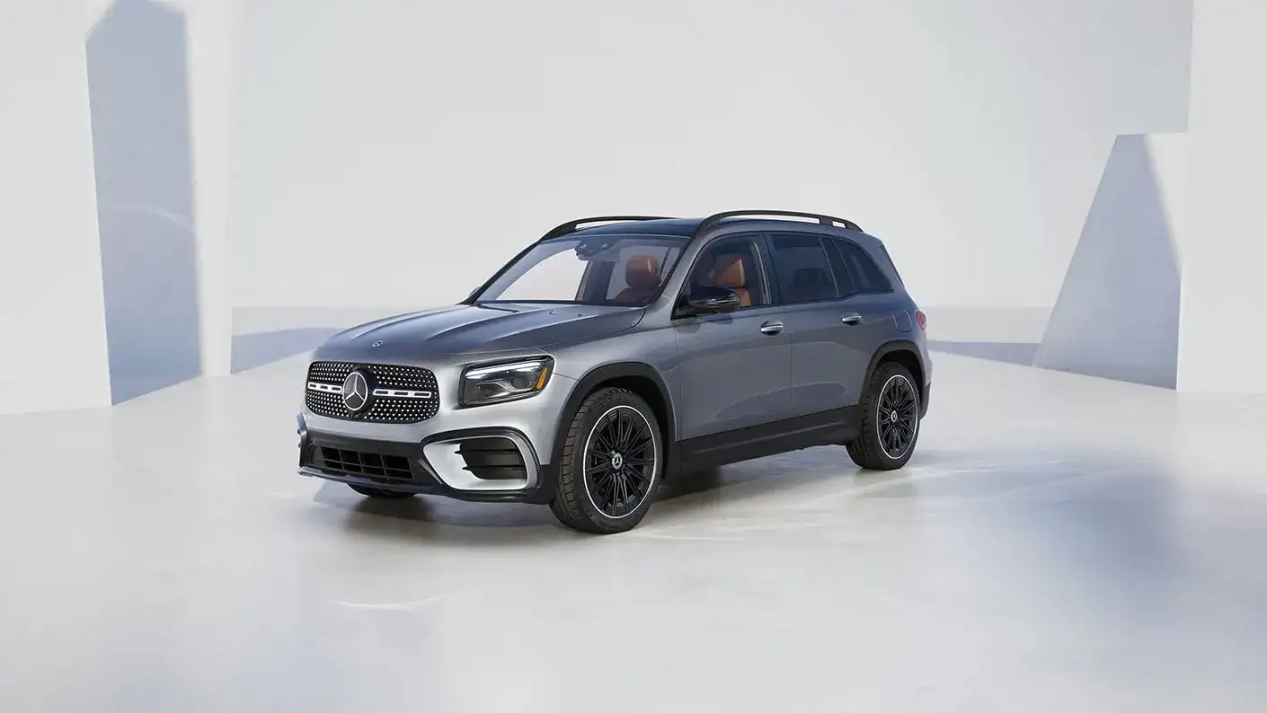 2026 Mercedes-Benz GLB 250 vs GLB 250 4MATIC SUV
