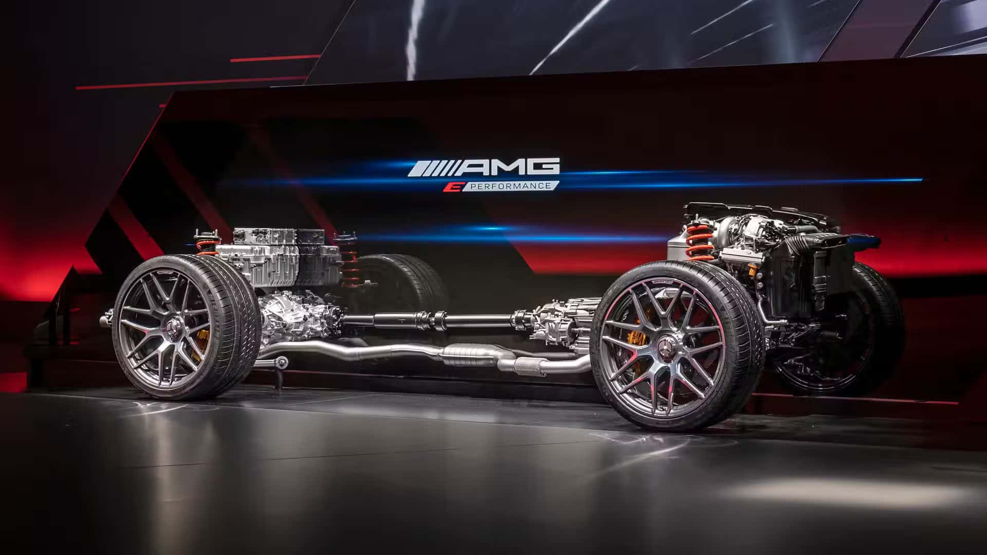 AMG C 63 S E PERFORMANCE high-performance battery and rear electric motor layout