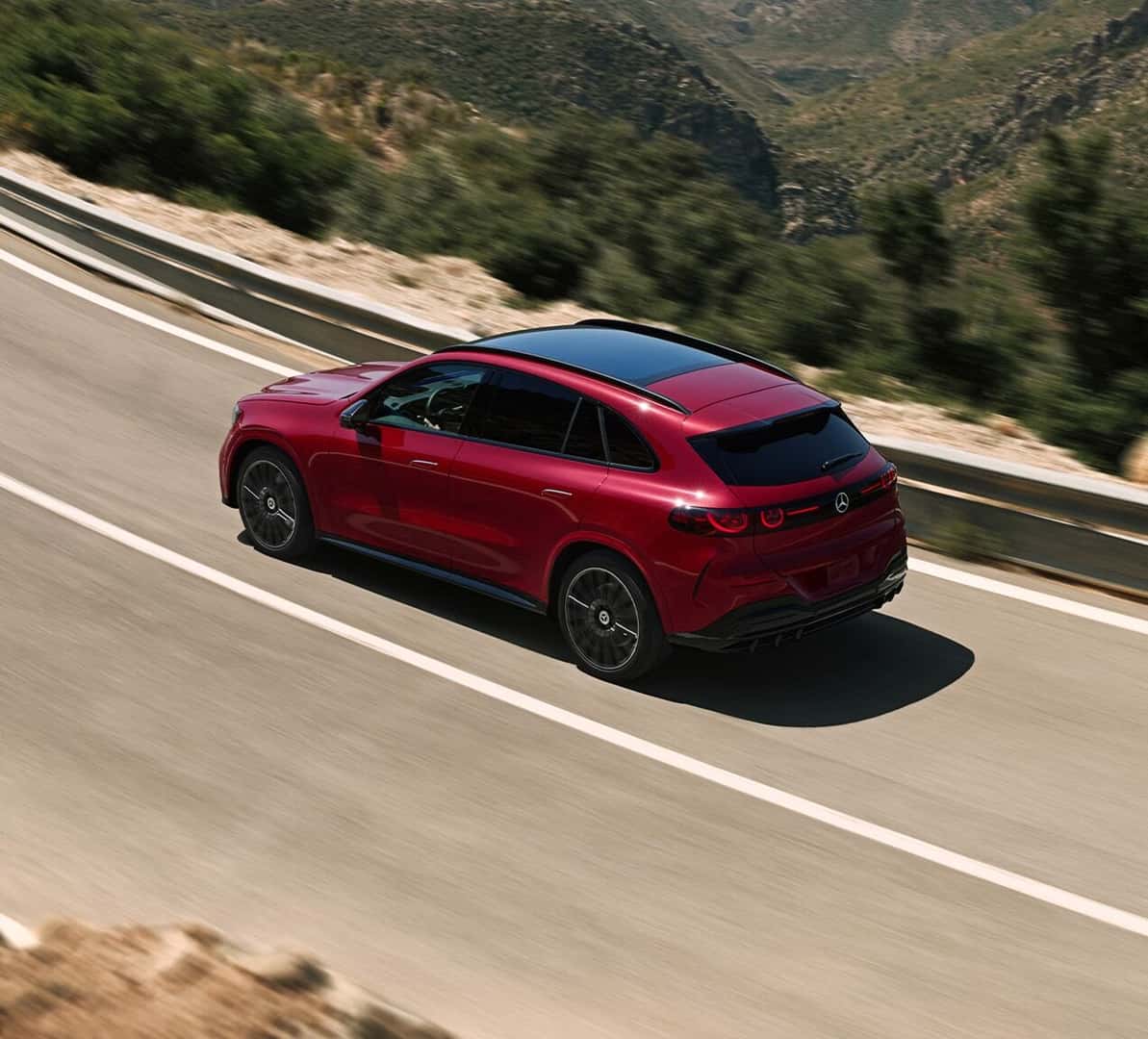 2027 Mercedes-Benz GLC 400 4MATIC electric SUV performance