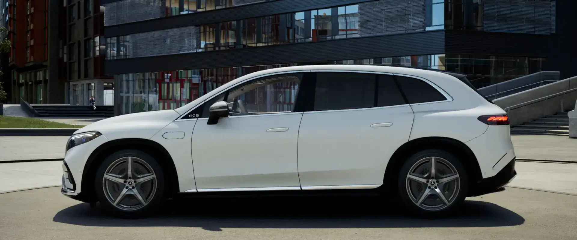 2026 Mercedes-Benz EQS SUV MANUFAKTUR Moonlight White Metallic