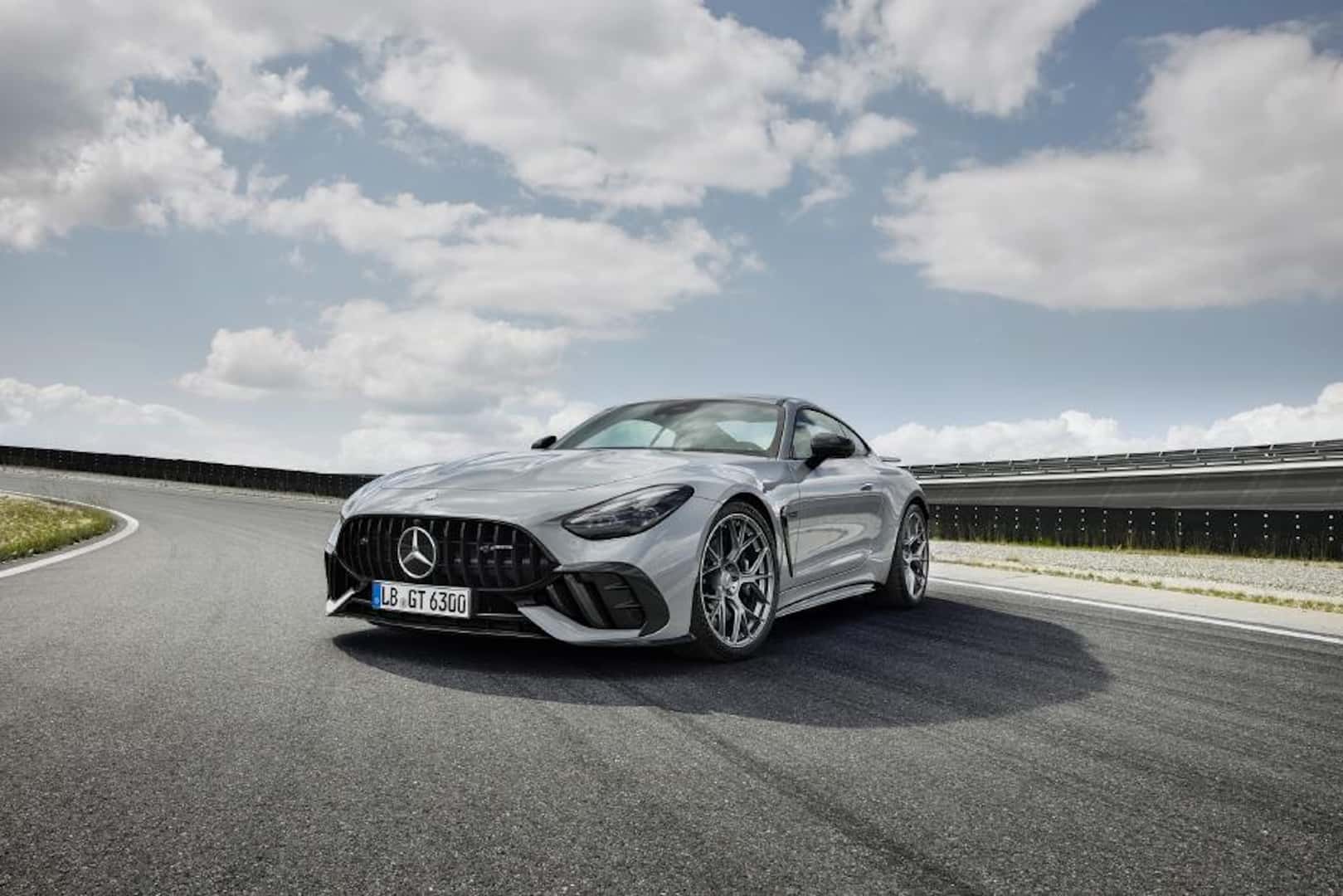2026 Mercedes-Benz AMG® GT 63 Pro 4MATIC® Front View