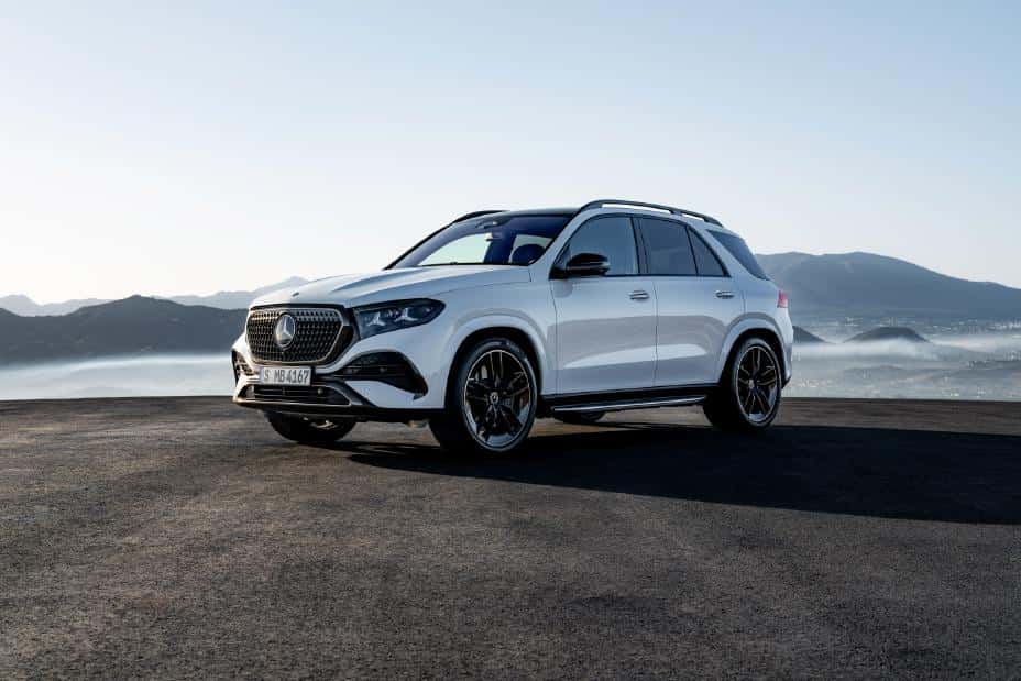 Mercedes-Benz GLE SUV Driver Side View