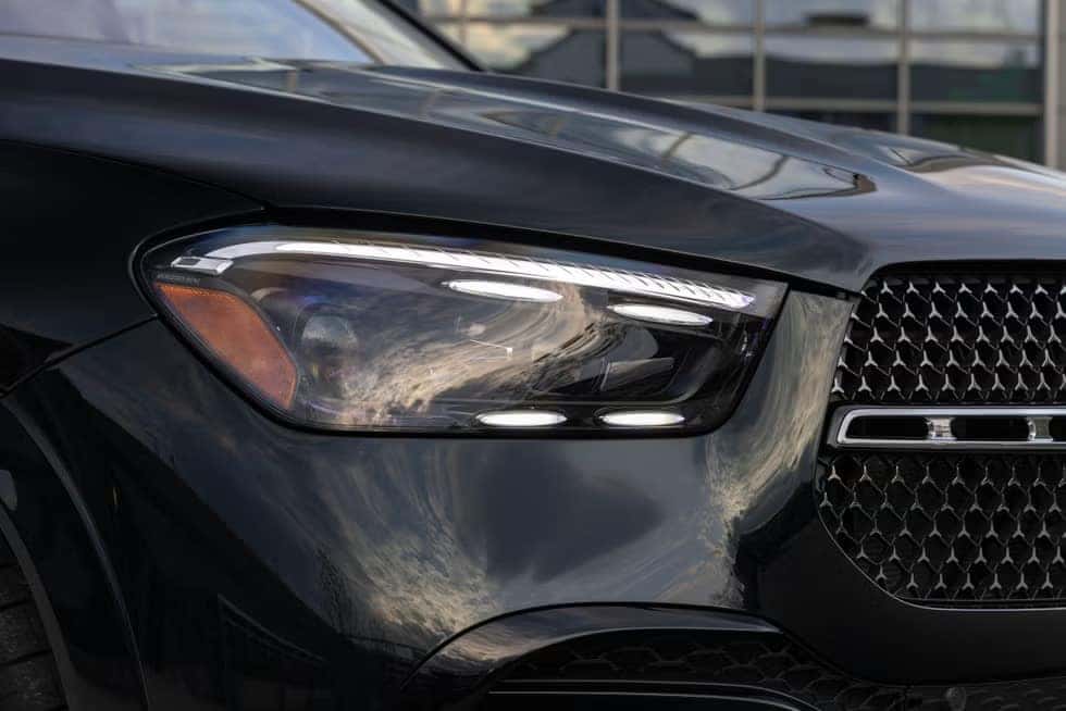 Towing Power: Muscle Meets Mercedes Refinement Towing Power: Muscle Meets Mercedes Refinement