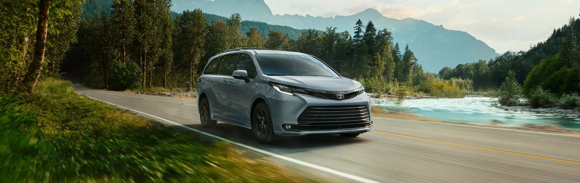 2026 Toyota Sienna Woodland