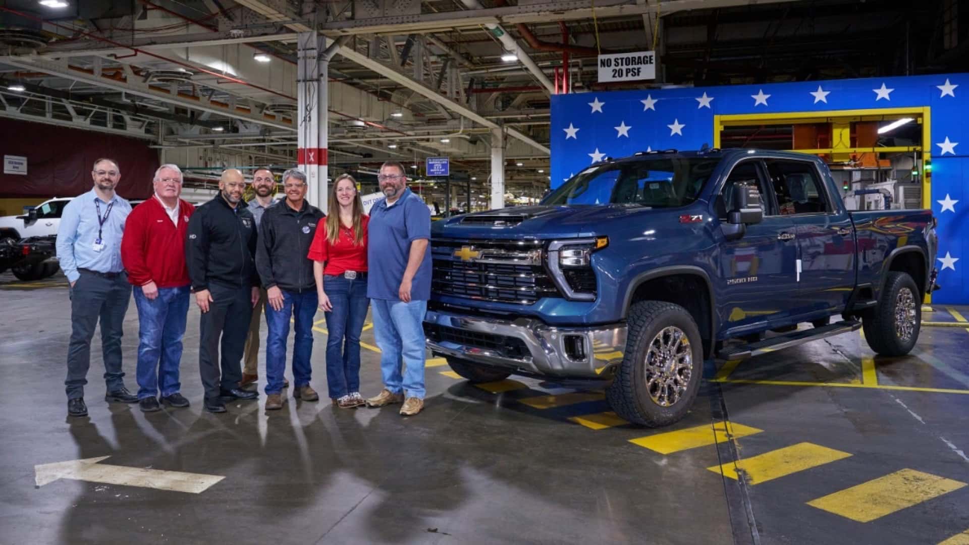 GM Flint Assembly Plant 16 Millionth Vehicle with Employees