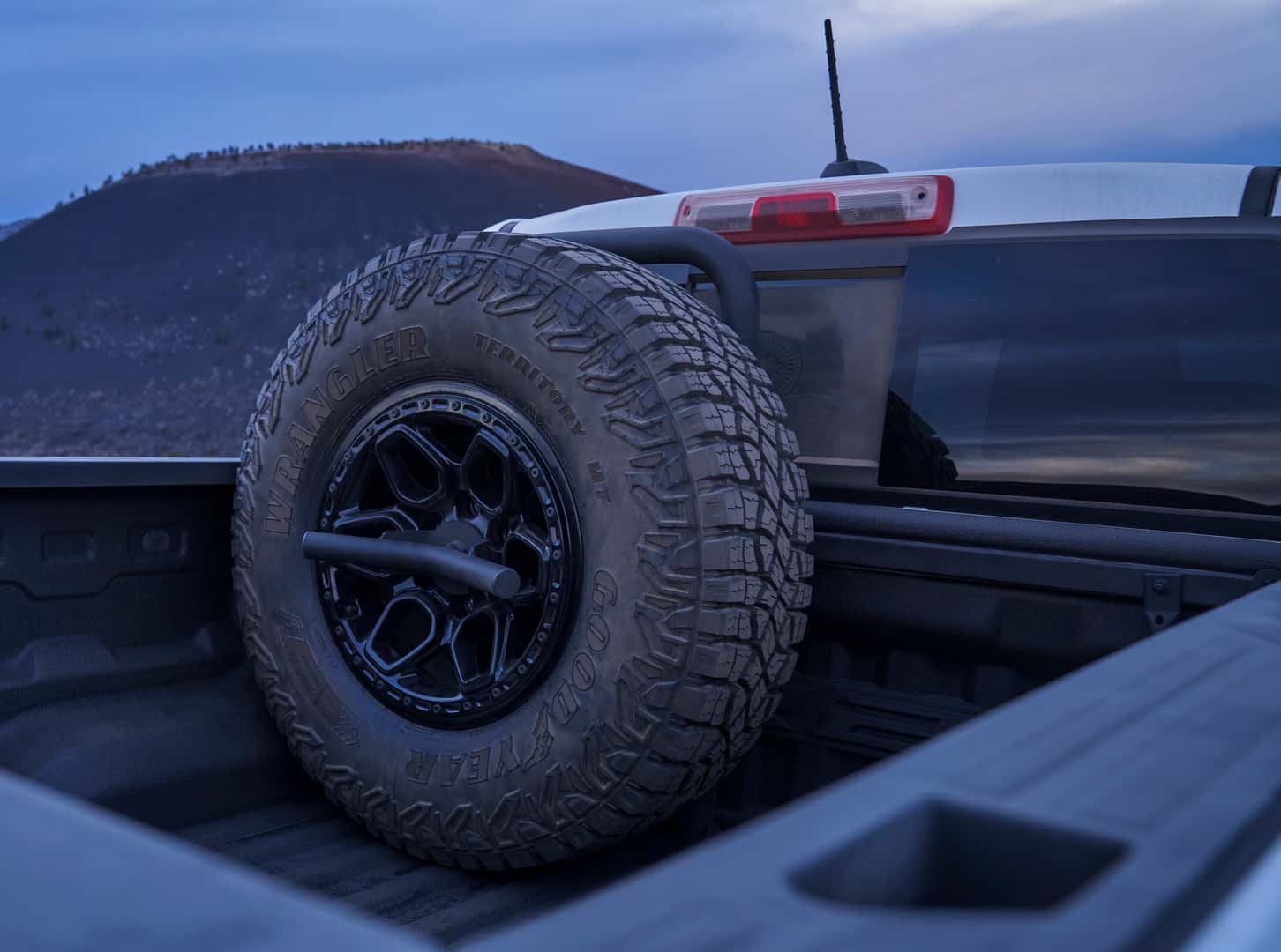 2024 Chevrolet Colorado ZR2 Bison Tire