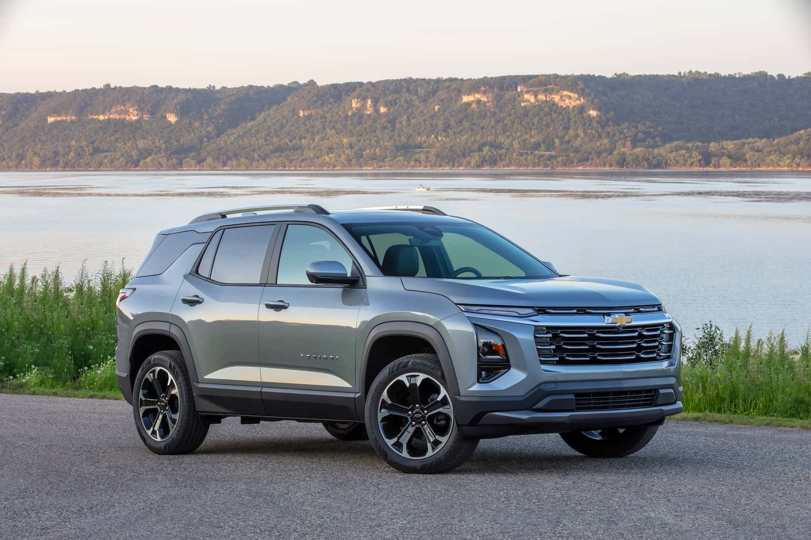 2025 Chevrolet Equinox Front View