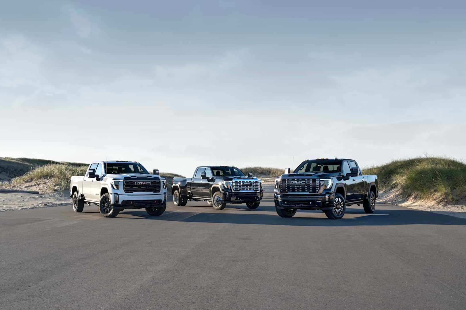 2025 GMC Sierra HD Group Shot
