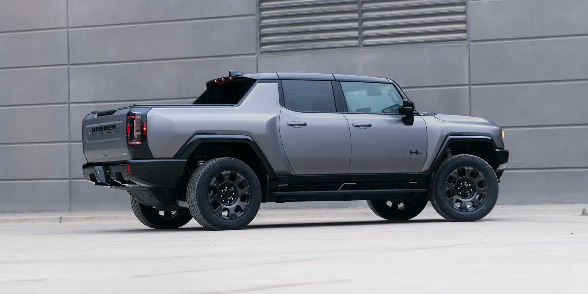 2026 GMC HUMMER EV Pickup Meteorite Metallic side view