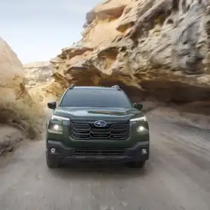 2026 Subaru Outback Touring Deep Emerald Green Pearl front view