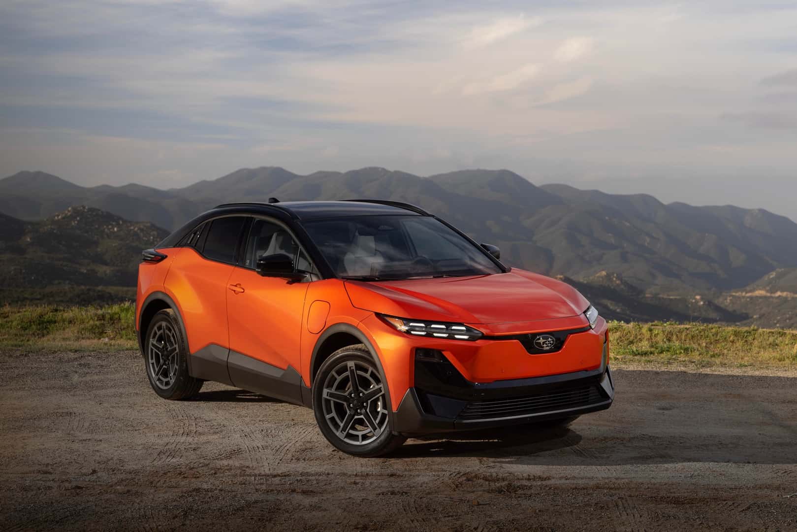 2026 Subaru Uncharted Habanero Orange Metallic Front and Passenger Side View