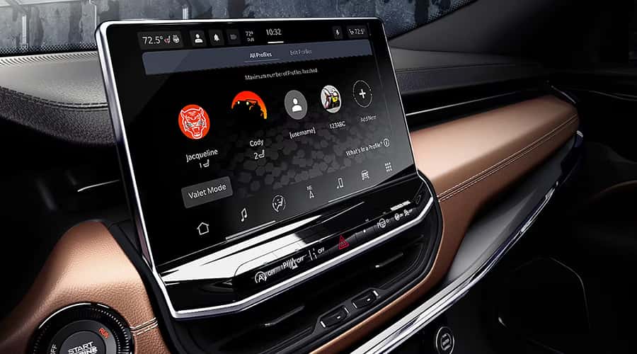 10.1-INCH TOUCHSCREEN
