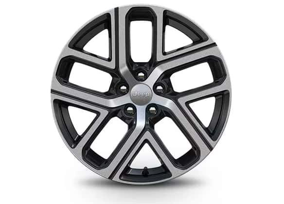19-Inch Diamond Cut with Gloss Black Pockets