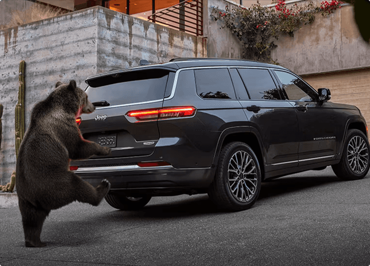 Hands-Free Power Liftgate