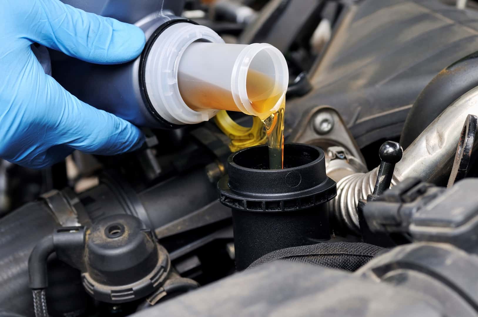 Oil Change Service in Libertyville, IL