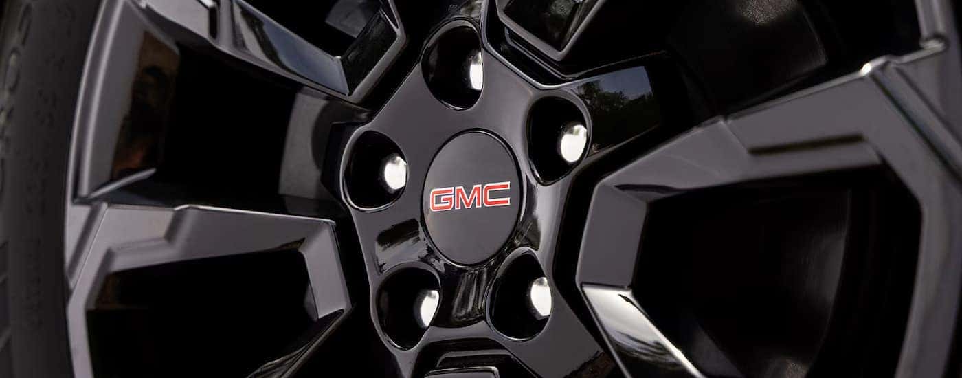 Black rim on a 2025 GMC Terrain Elevation