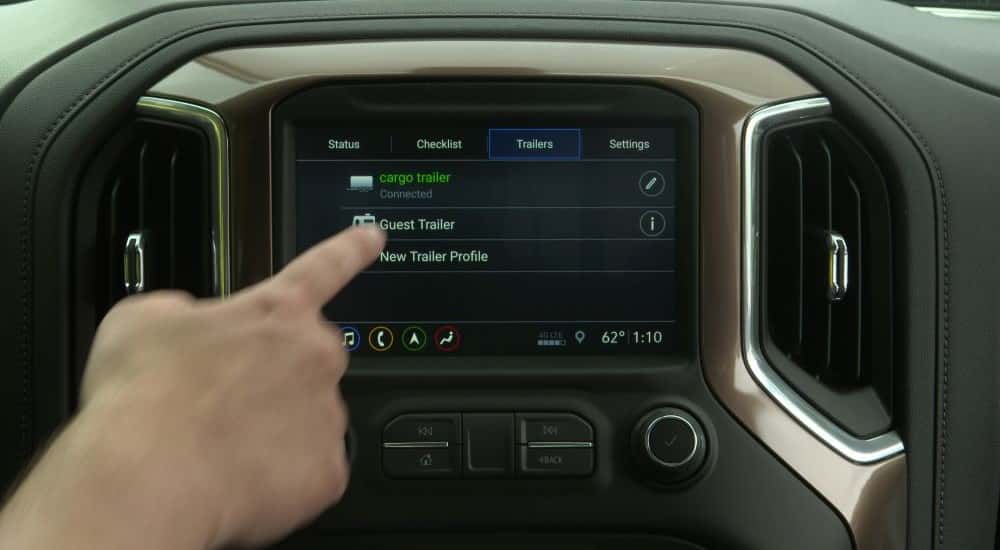 Trailer tech on a 2019 Chevy Silverado 1500.