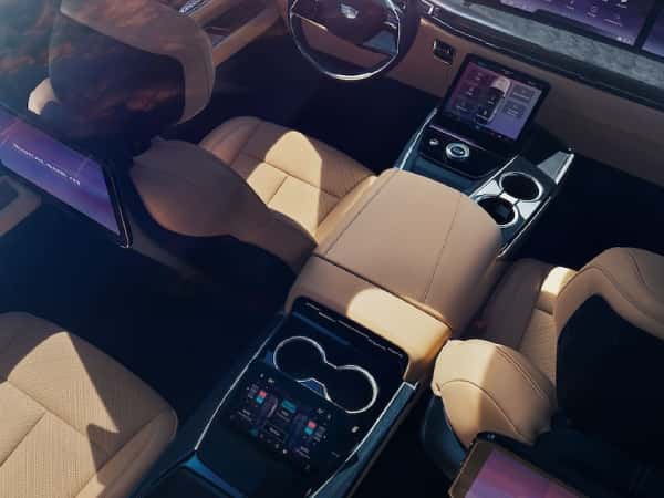 2025-EscaladeIQ-eb