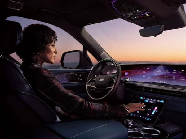 2025-EscaladeIQ-sc