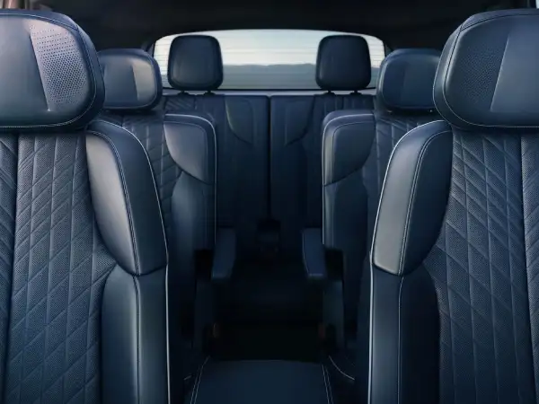 2026-Cadillac-VISTIQ 3 Rows Interior