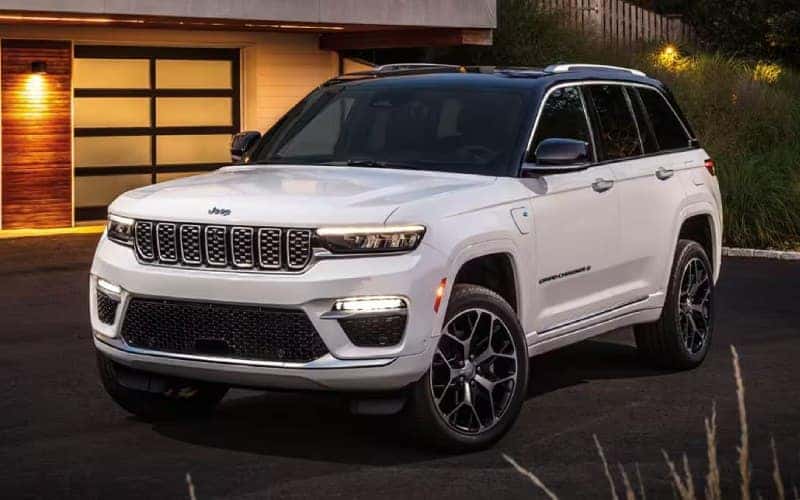 2025JeepGrandCherokee-exterior-01