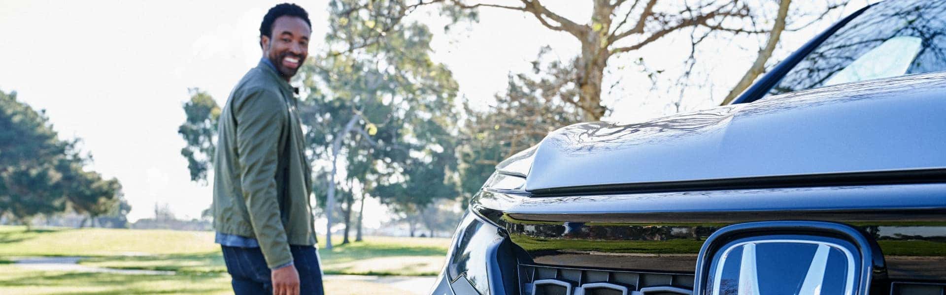 honda-odyssey-with-a-family-on-a-road-trip