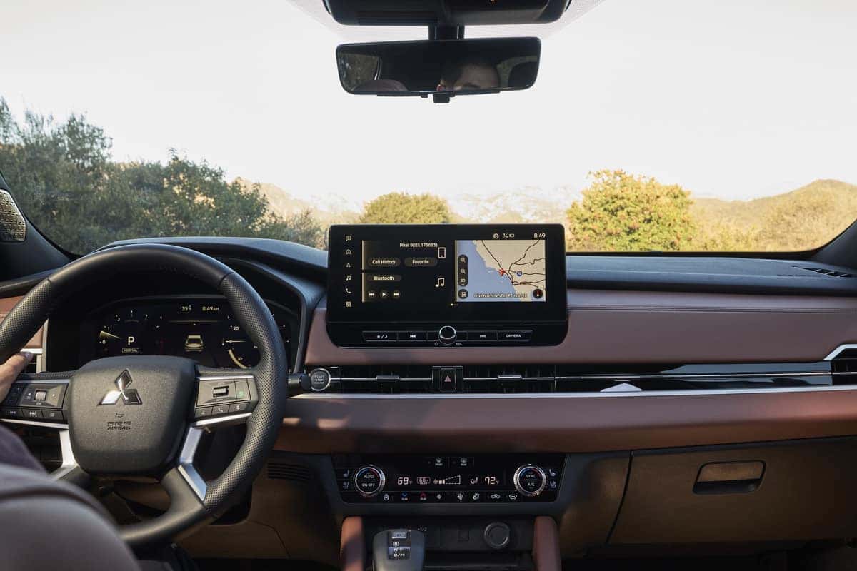 Mitsubishi Outlander Tech