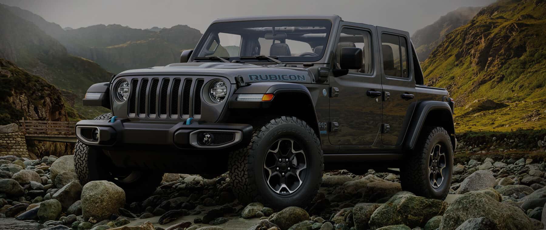 WRANGLER-4Xe—Hero-BG