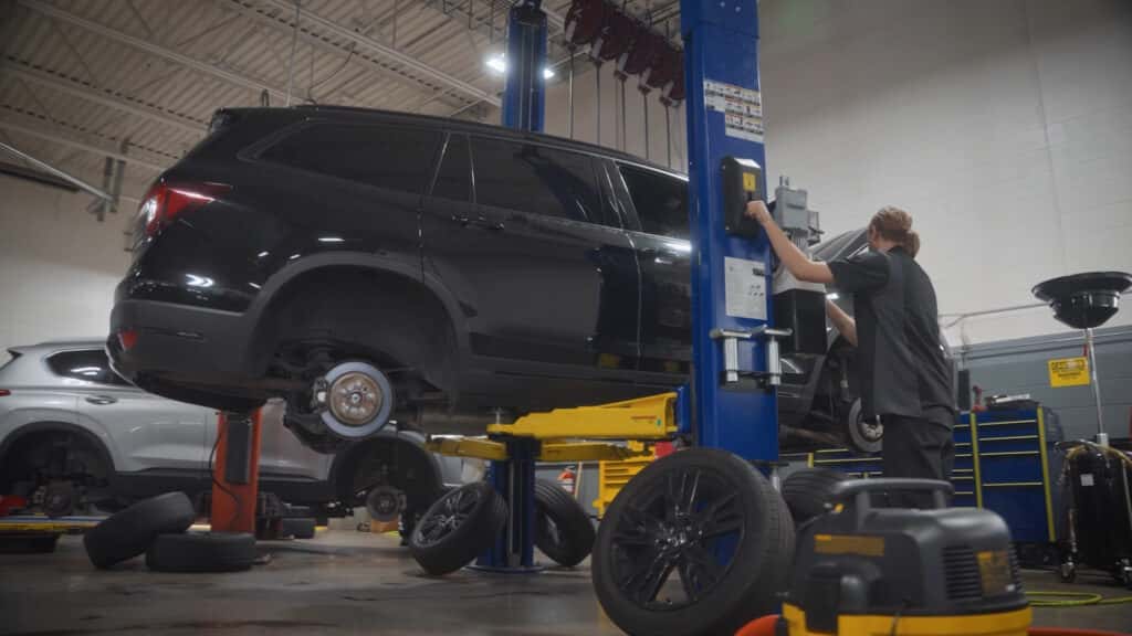 Seelye Select Service Lift - Oil Change plus Brakes