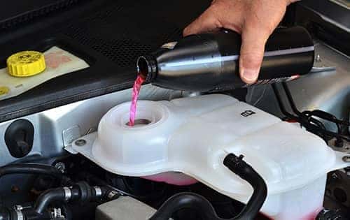 Antifreeze-Pouring