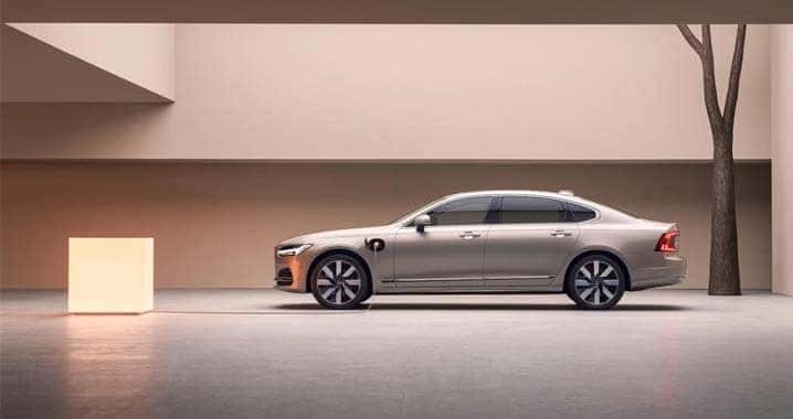 2025 Volvo S90