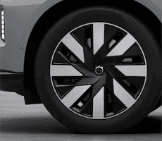 EX30 and EX90 Car Comparison