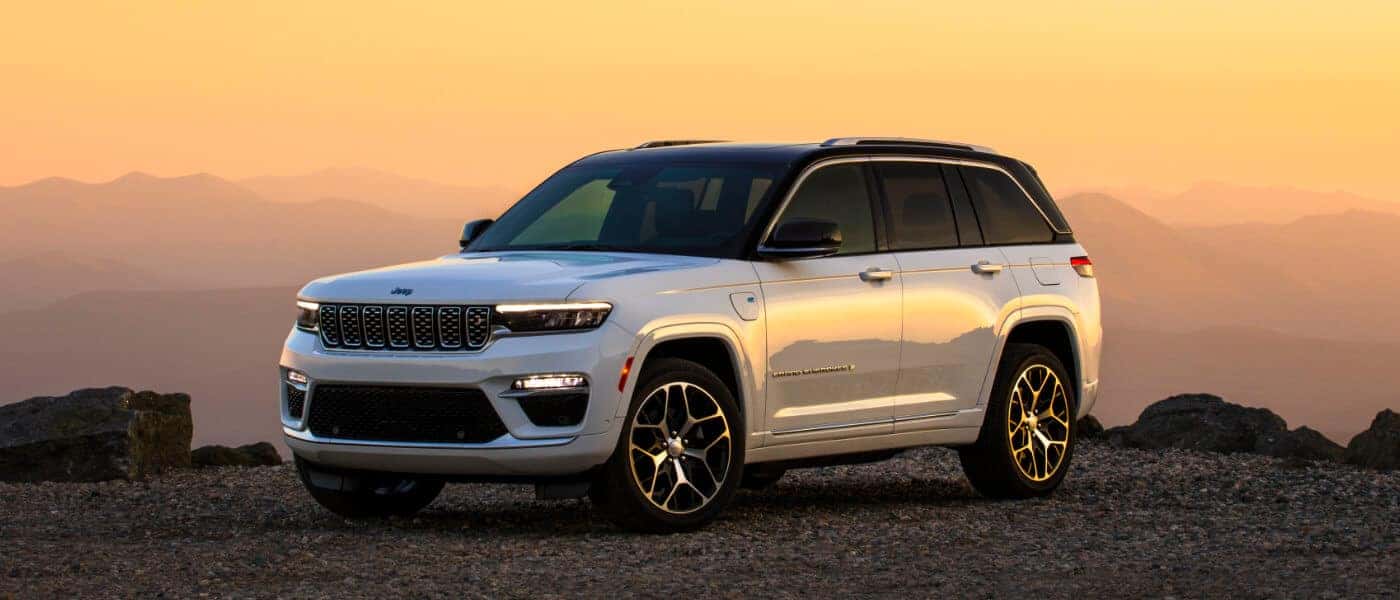 2024 Jeep Grand Cherokee Exterior Mountain Sunset