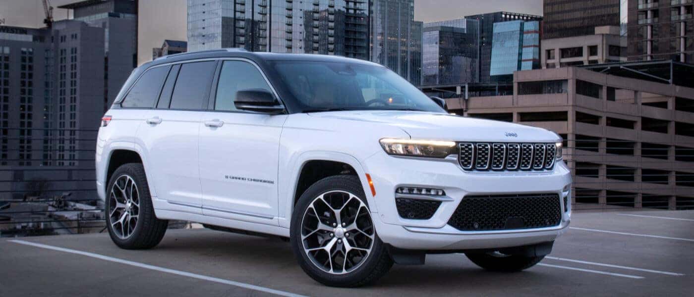 2024 Jeep Grand Cherokee Exterior City Parking Garage