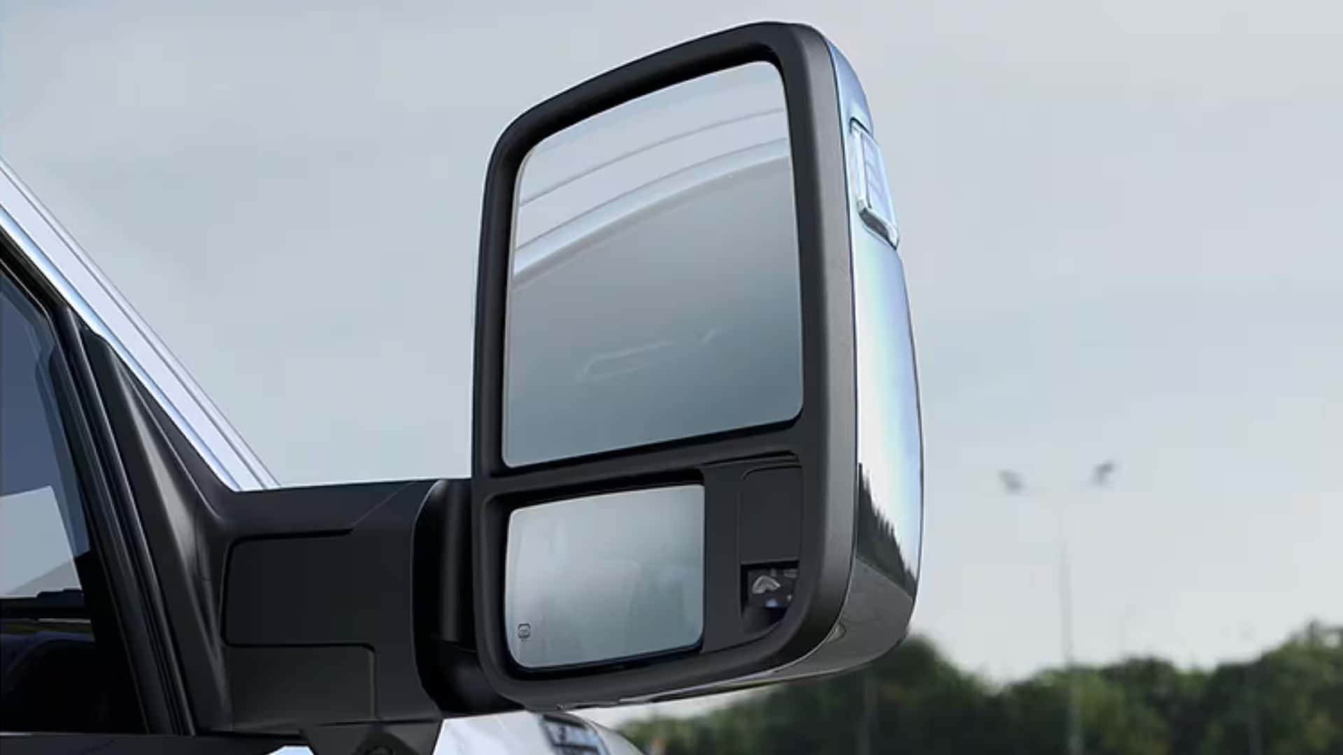 2025 Ram 1500 trailering mirrors and camera views